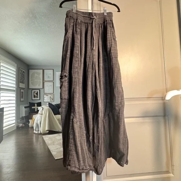 Out From Under gray/black gauzy wide leg pants SZ M - Picture 1 of 2